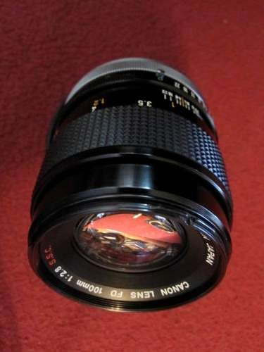 Canon FD 100mm f2,8 S.S.C with Canon BT-55 Hood"Very Nice"