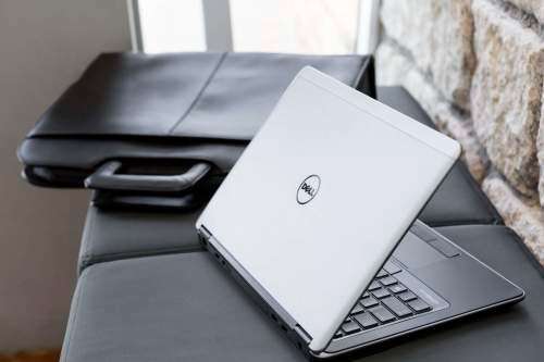 RED HOT!!! Dell E7240 UltraBook Splendid Condition! Core i5, 128GB SSD! GRAB A BARGAIN