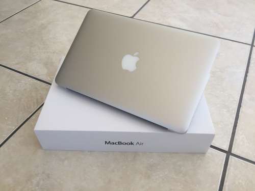 **GIVEAWAY PRICE** Apple MacBook Air 11 As New In The Box! Only R9,499