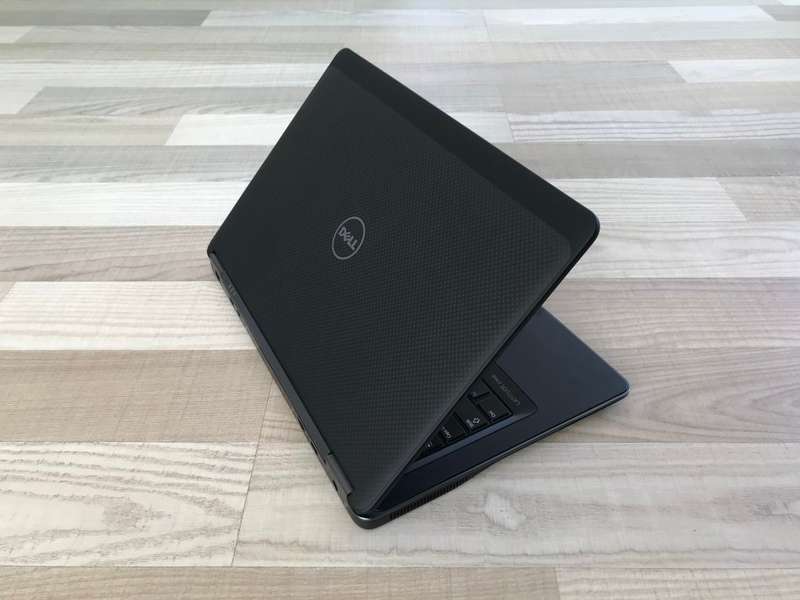 THE BEAST!!! Dell E7440 Core i7 Carbon Fibre Edition Touch Screen! Full HD, 256GB SSD