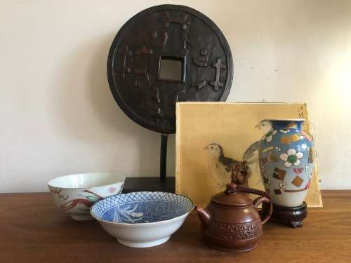 A LOT OF ORIENTAL CHINESE COLLECTABLES