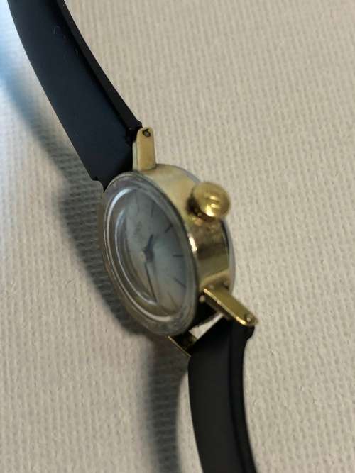 A  VINTAGE LADIES TISSOT MECHANICAL WIND UP WATCH WORKING ORDER