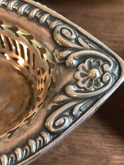 A TRIO OF  EDWARDIAN STERLING SILVER BONBON DISHES CIRCA 1906