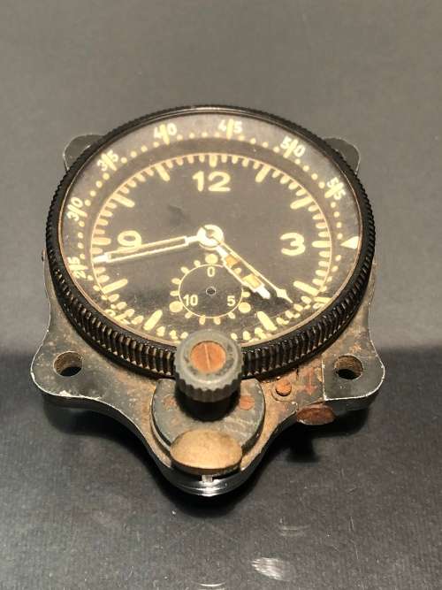 A GERMAN WW2 JUNGHANS J30BZ AIRCRAFT CLOCK ( NON WORKING)