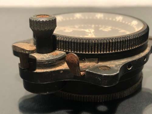 A GERMAN WW2 JUNGHANS J30BZ AIRCRAFT CLOCK ( NON WORKING)