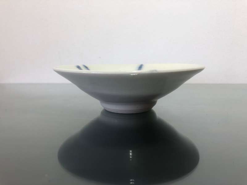A Japanese style Stoneware Bowl by Ian Glenny
