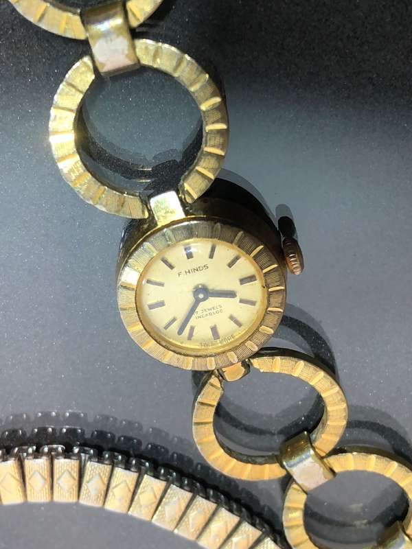 A Mixed Lot of Vintage Ladies Watches (Please read desciption)