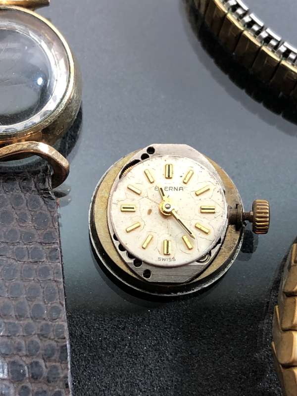A Mixed Lot of Vintage Ladies Watches (Please read desciption)
