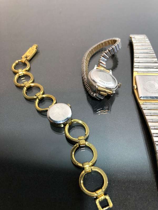 A Mixed Lot of Vintage Ladies Watches (Please read desciption)
