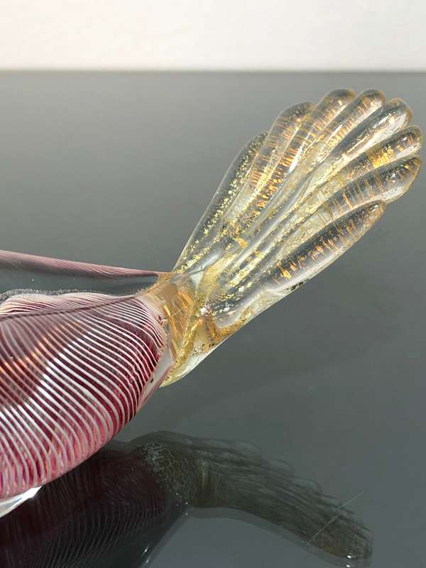 A MCM Murano Glass Bird in Excellent Condition