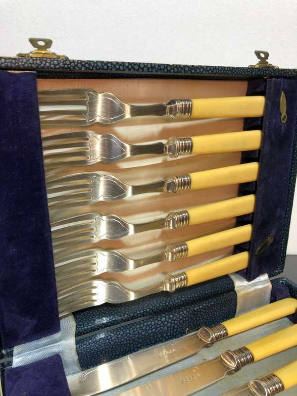 A Complete Vintage Boxed Canteen Set
