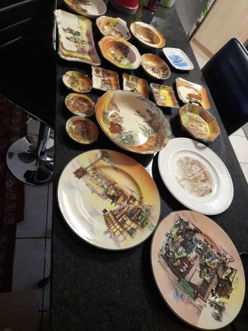 19 ROYAL DOULTON WILL SELL AS A LOT ALL ARE IN GOOD ORDER