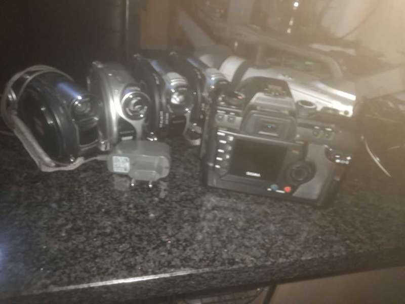 video cameras as a lot  some with battery and charger. some not all is working but will sell as is