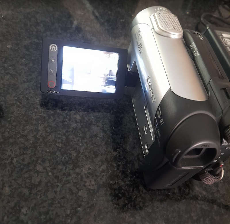 video cameras as a lot  some with battery and charger. some not all is working but will sell as is