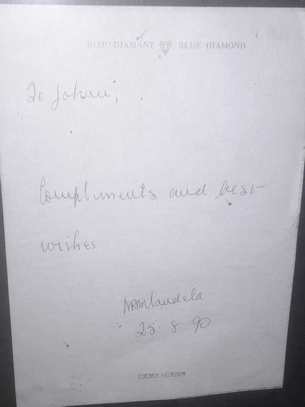 ORIGINAL SIGNATURE OF FORMER PRESIDENT NELSON R. MANDELA memorabilia