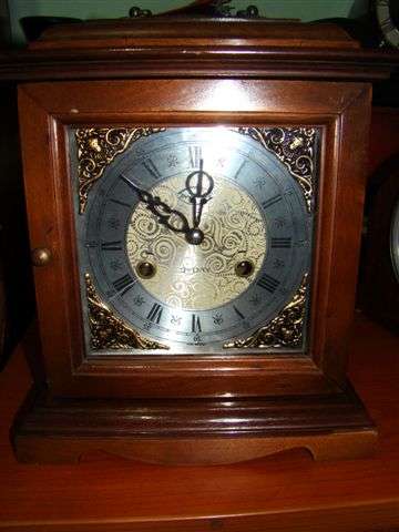 Mantile clock. Beautifully crafted The CLOCK  WORKS passed the 24 hour test to within 2 minutes.