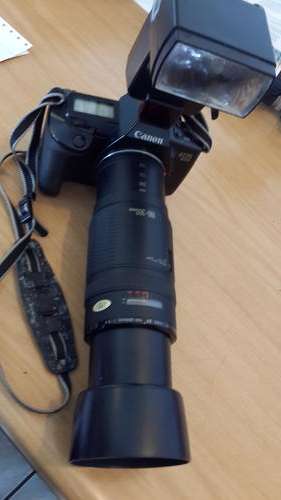 This Canon EOS 650 appears to be in good condition,   Shipping R35