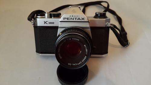Pentax K1000 Film SLR  Camera is in working order. Pleas check actual pictures.Shipping R45