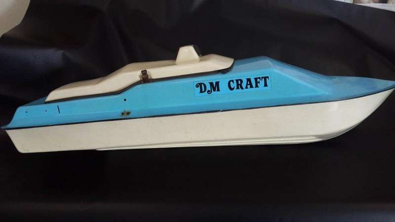 DM Craft Bait Boat what you see is what you get 114cmx27 shipping will be R70