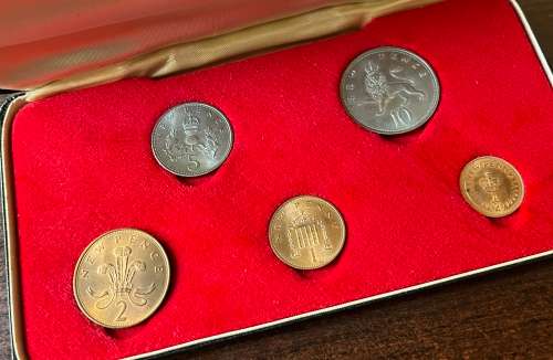 Britain`s first complete set of decimal coins