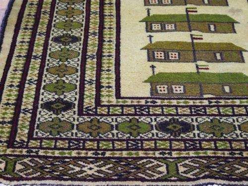 UNIQUE HANDWOVEN PERSIAN RUG