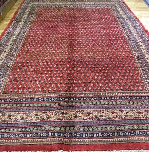 PERSIAN & ORIENTAL RUGS & CARPETS: RUG - 312cm x 210cm