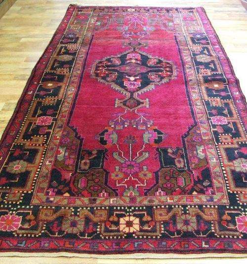 PERSIAN CARPETS & RUGS