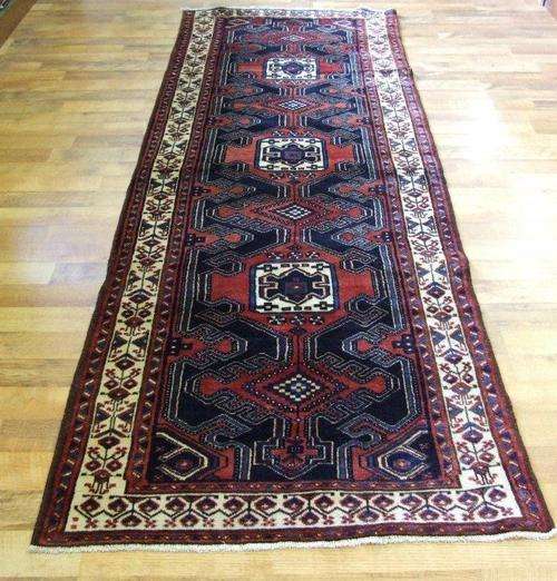 RUGS