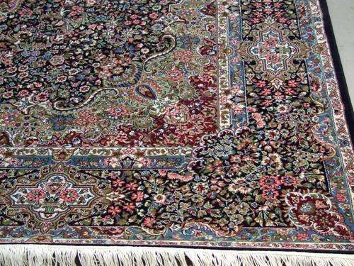 PERSIAN & OREIENTAL RUGS & CARPETS