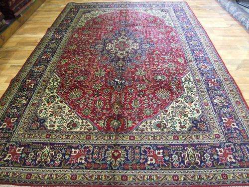 PERSIAN & ORIENTAL RUGS & CARPETS