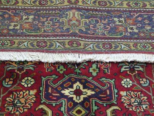 RUGS & CARPETS