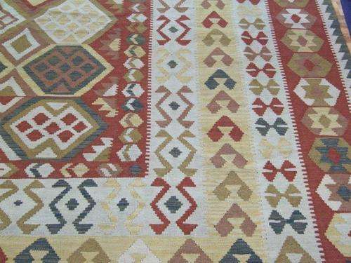 RUGS
