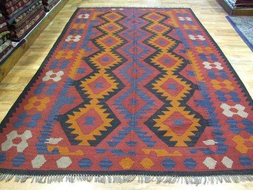 PERSIAN & ORIENTAL CARPETS & RUGS
