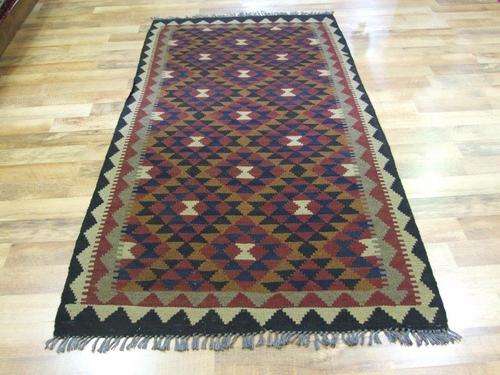 PERSIAN & ORIENTAL RUGS & CARPETS
