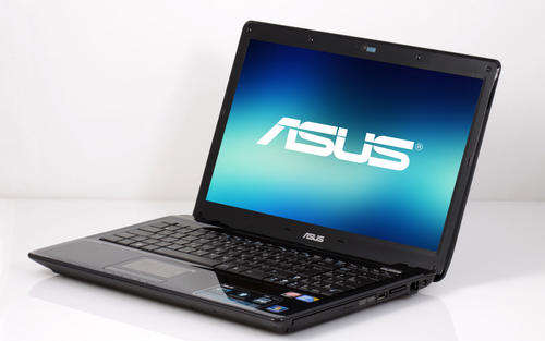ASUS A52J-Intel Core i5 480M (2.50 GHz) 8 GB Memory 500 GB HDD ATI Mobility Radeon HD 6370