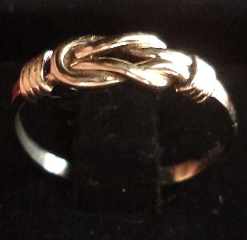 9ct GOLD RING FOR WOMAN, TWISTED SHAPED
