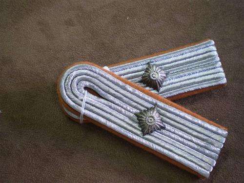 German WWII Epaulettes
