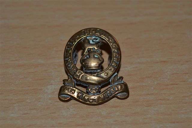 4th King's Hussars collar Badge.