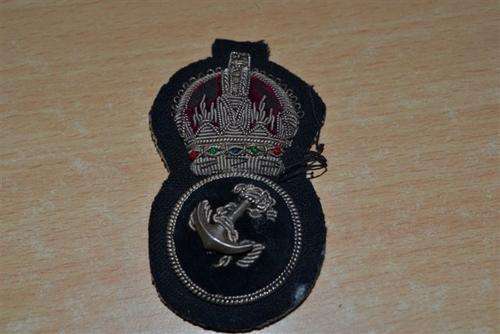 Royal Navy Petty Officer's cap badge.