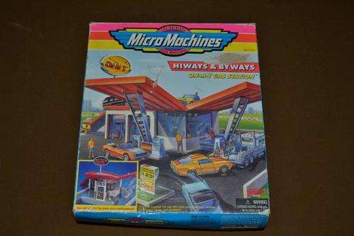 MicroMachines garage in original box.