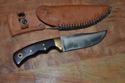 Hunting knife. No Maker.