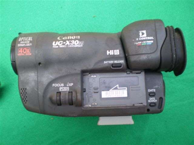 Canon UC-X30 Hi 8mm Video Camcorder.