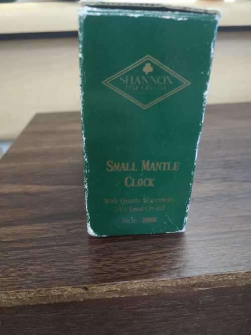 Small mantle clock