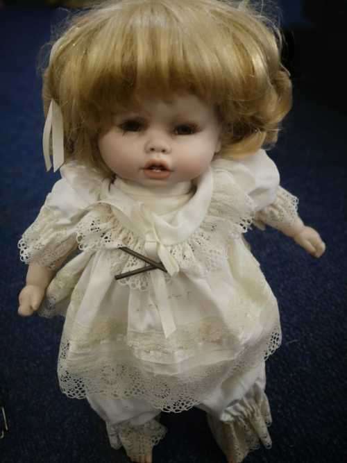 Porcelaine dolls