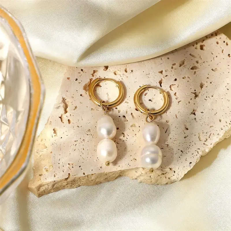 2 natural fresh water Pearl drop earrings