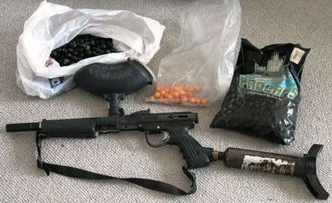 Tippmann Pro lite paintball gun and paintballs