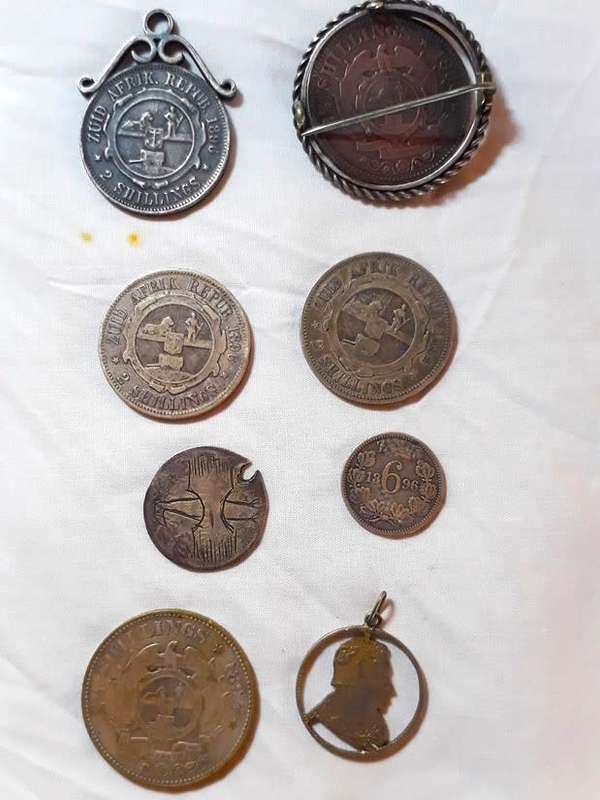 ## LOT OF 8 ASSORTED ZAR-TRENCH ART-BOER WAR-PAUL KRUGER SILVER SHILLINGS (lot 1of2)-grab n` bargain