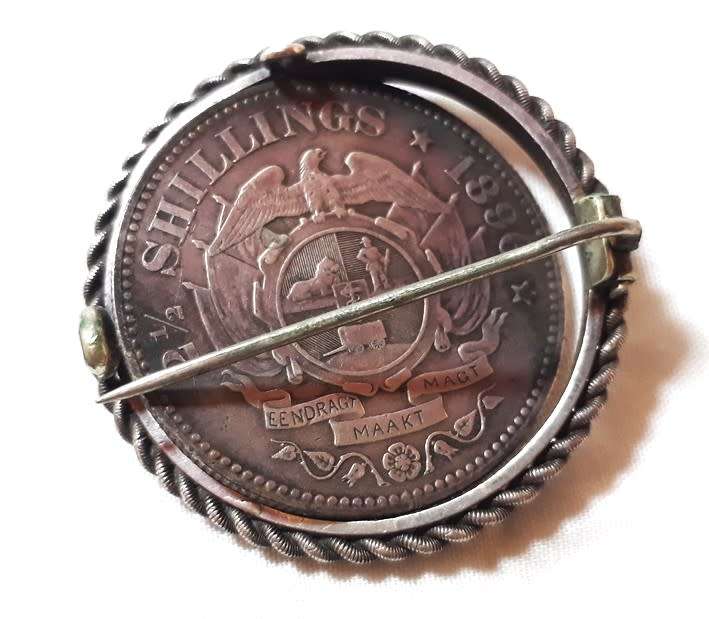 ## LOT OF 8 ASSORTED ZAR-TRENCH ART-BOER WAR-PAUL KRUGER SILVER SHILLINGS (lot 1of2)-grab n` bargain