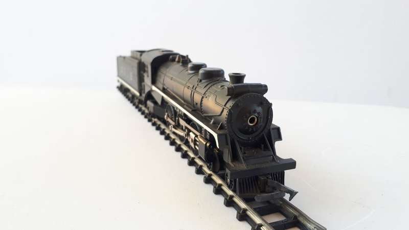 Tri-Ang locomotive HO TR2335 with tender