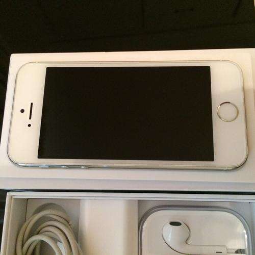 iPhone 5S 16GB SILVER
